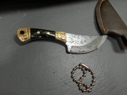 Damascus resin and brass keychain knfie (black)