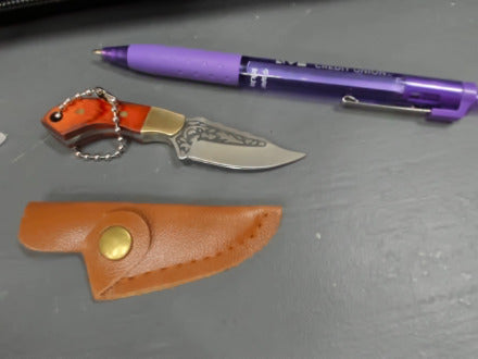 Red Wooden Handle Portable Mini Stainless Steel Embossed Knife